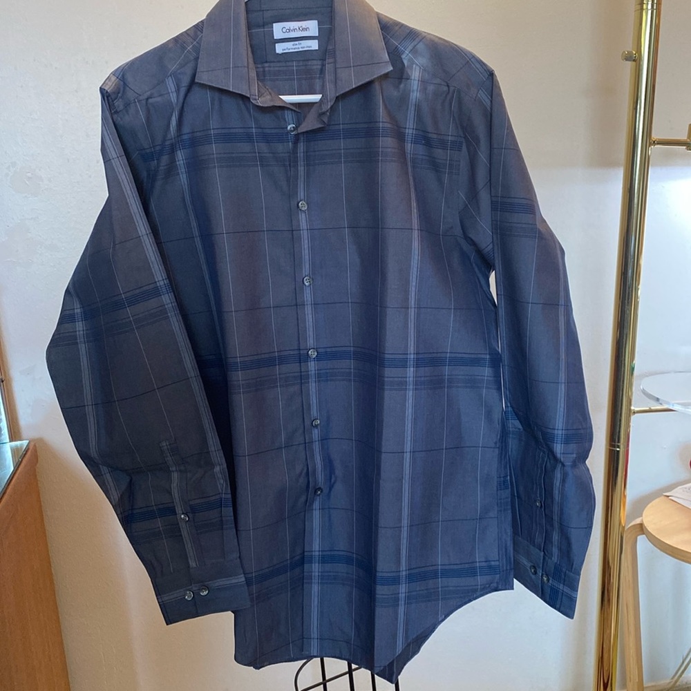 Men’s Calvin Klein dress shirt